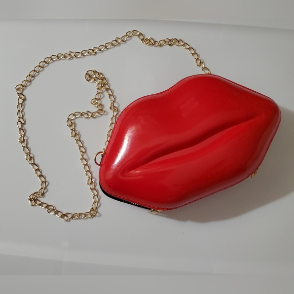 Lips purse bag vegan leather Valentine’s Day gift NEW Red lips kiss gold red - Picture 2 of 15